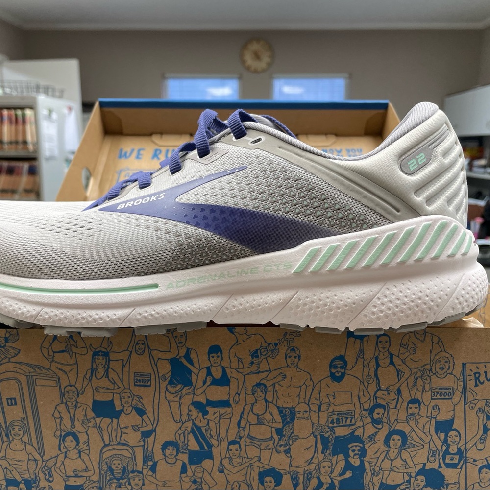 Brand new women’s sneakers